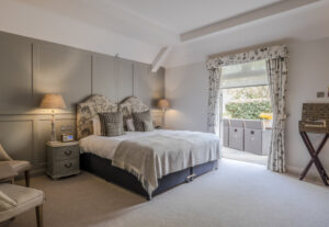 best-pub-hotel-kew-richmond-london-sunday-roast-drinks-meeting-brunch-party-venue-events-bedrooms-food-family-dog-friendly-rugby